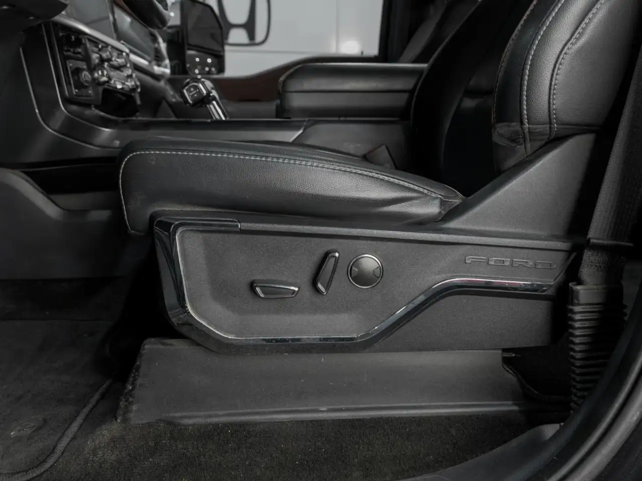 Ford F-150 - Image 16