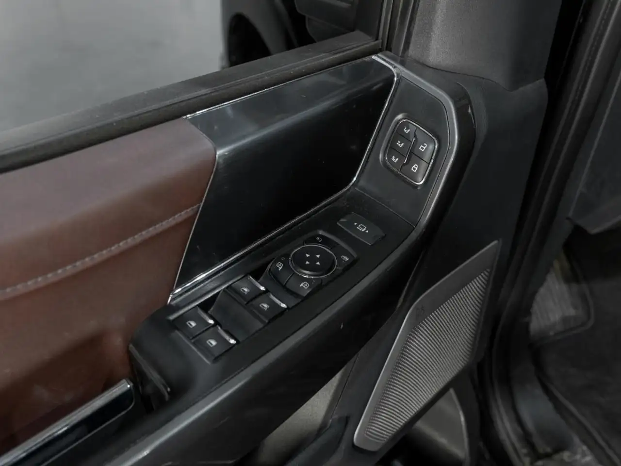 Ford F-150 - Image 15