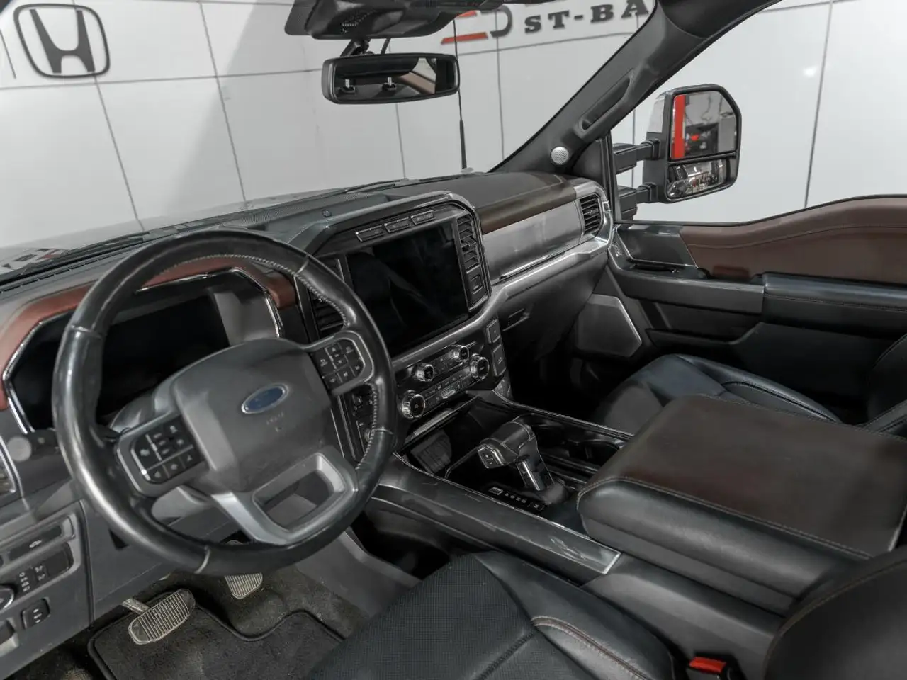 Ford F-150 - Image 19