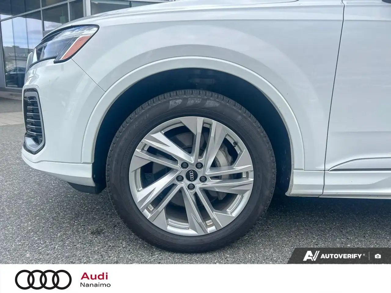 Audi Q7 - Image 13