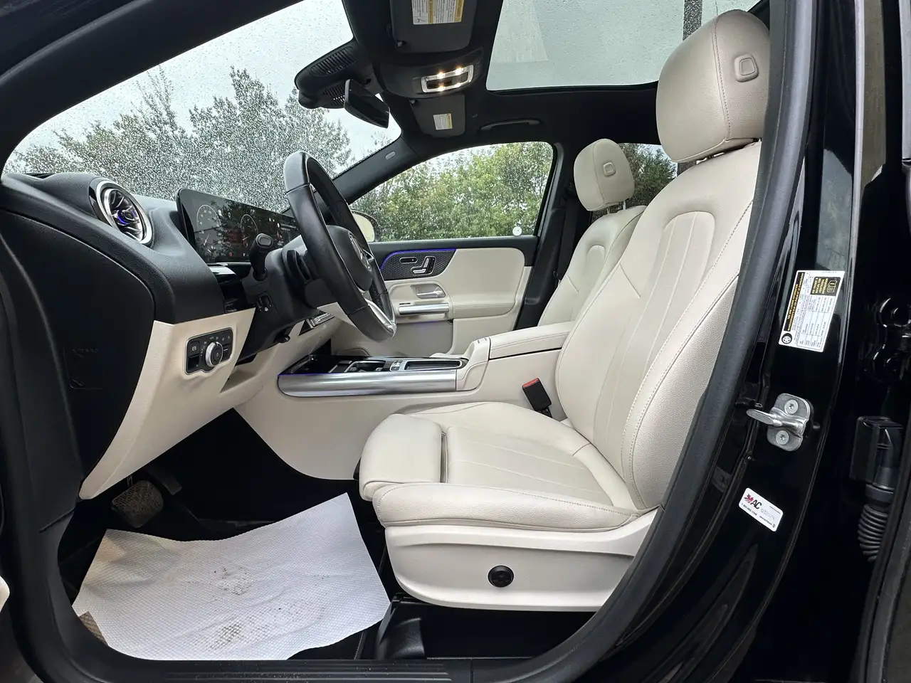 Mercedes-Benz GLA - Image 12