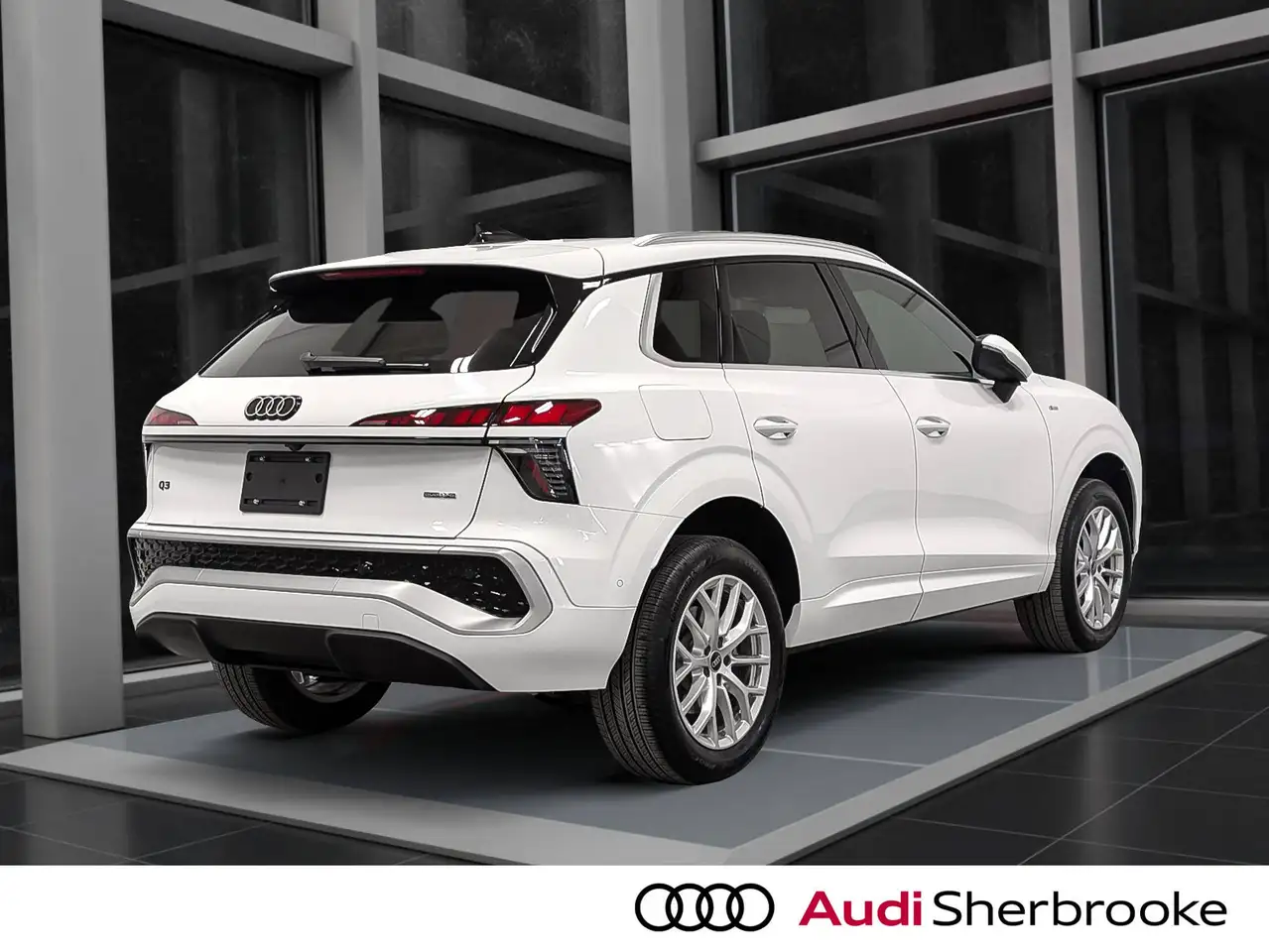 Audi Q3 - Image 5