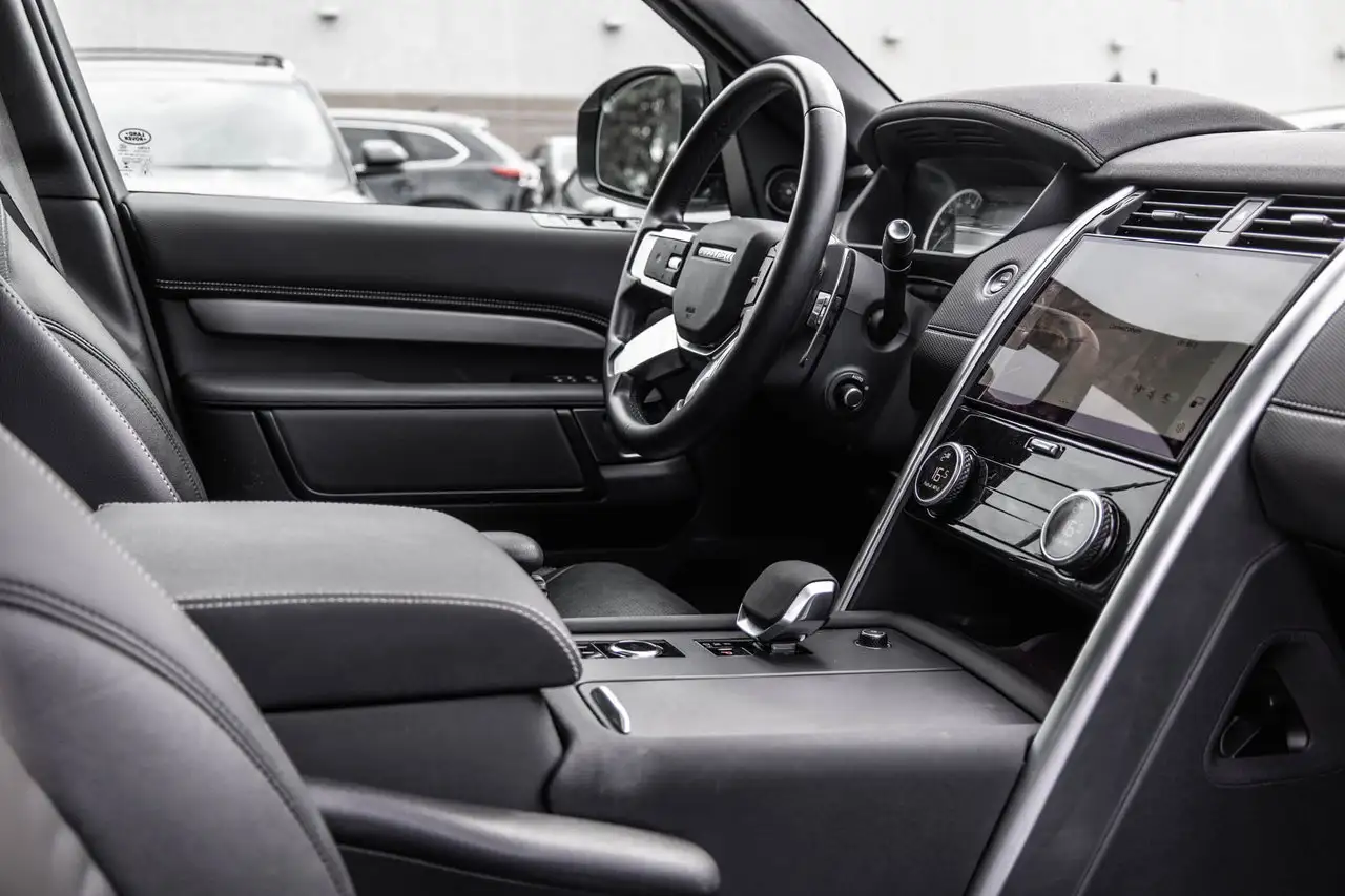 Land Rover Discovery - Image 39
