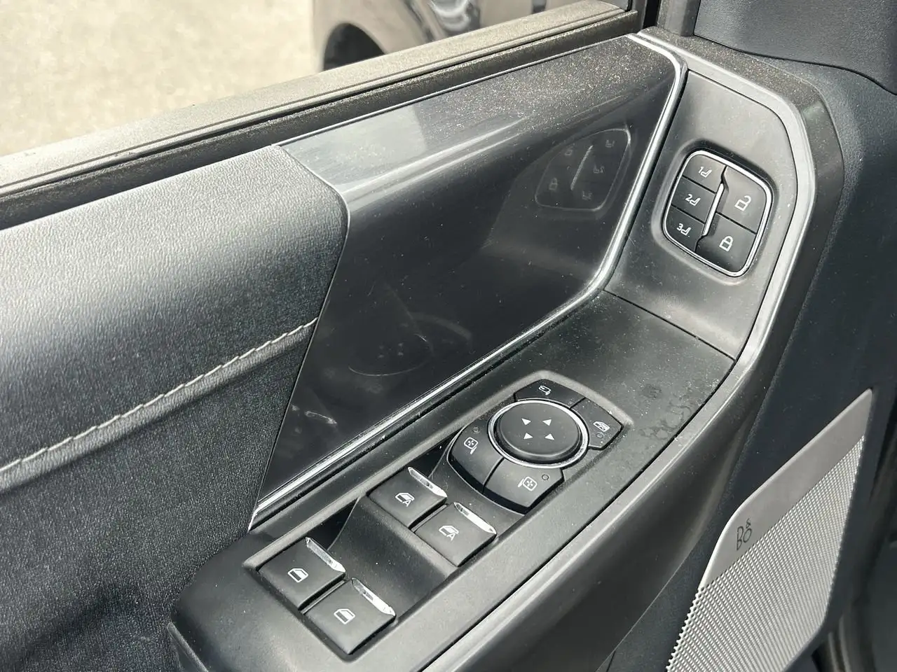 Ford F-150 - Image 20