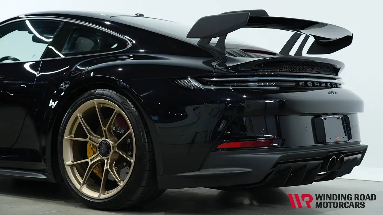 Porsche 911 - Image 15
