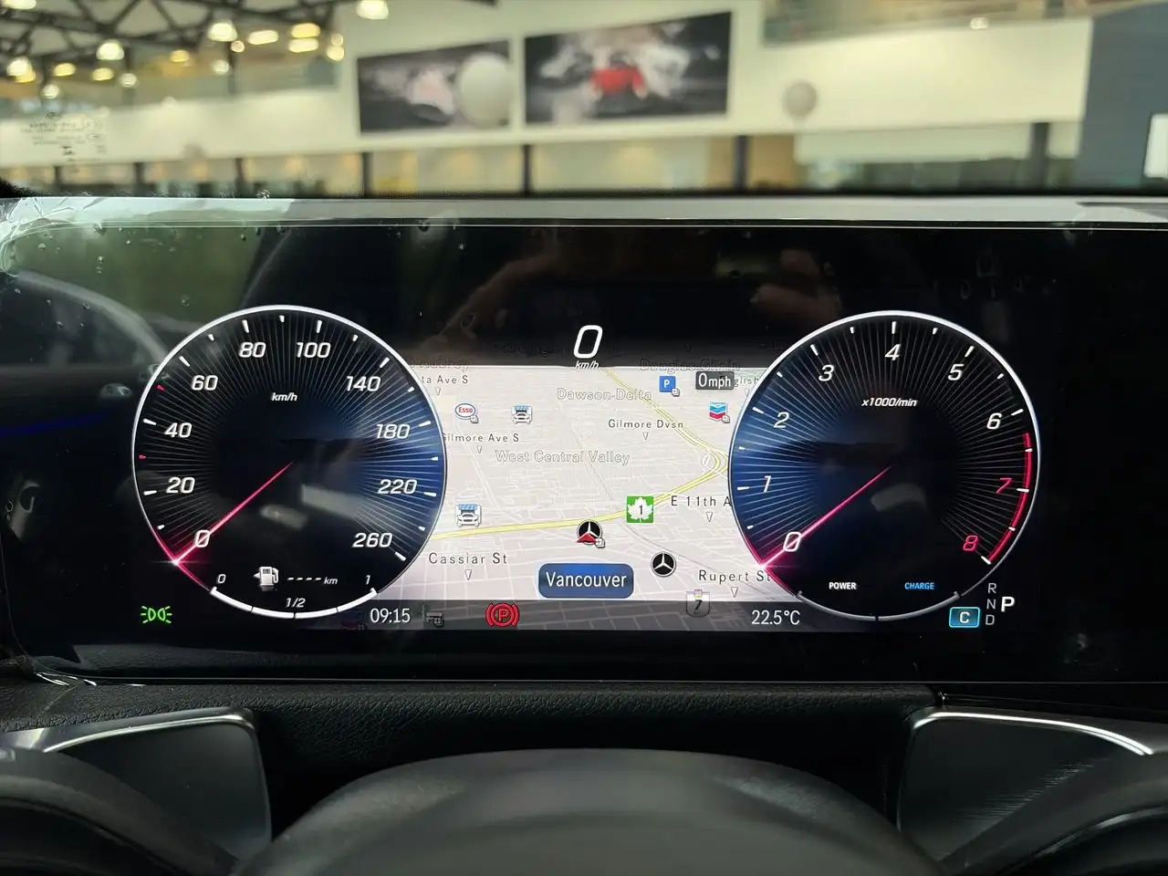 Mercedes-Benz GLB - Image 23