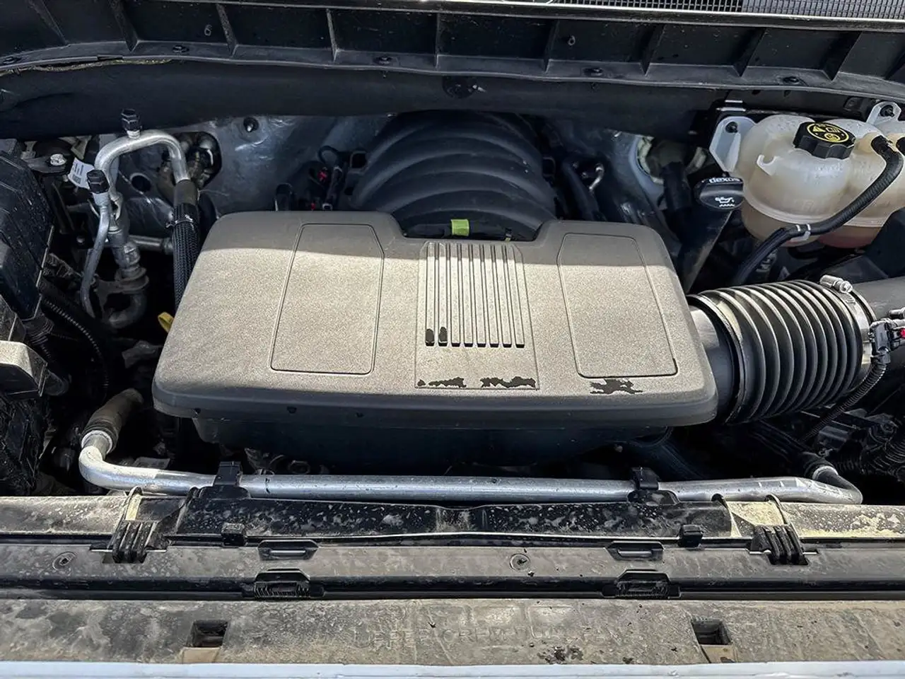 Chevrolet Silverado 1500 - Image 14