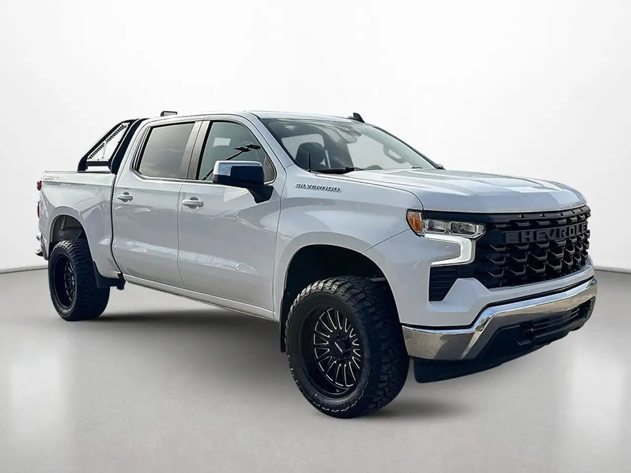 Chevrolet Silverado 1500 - Image 8