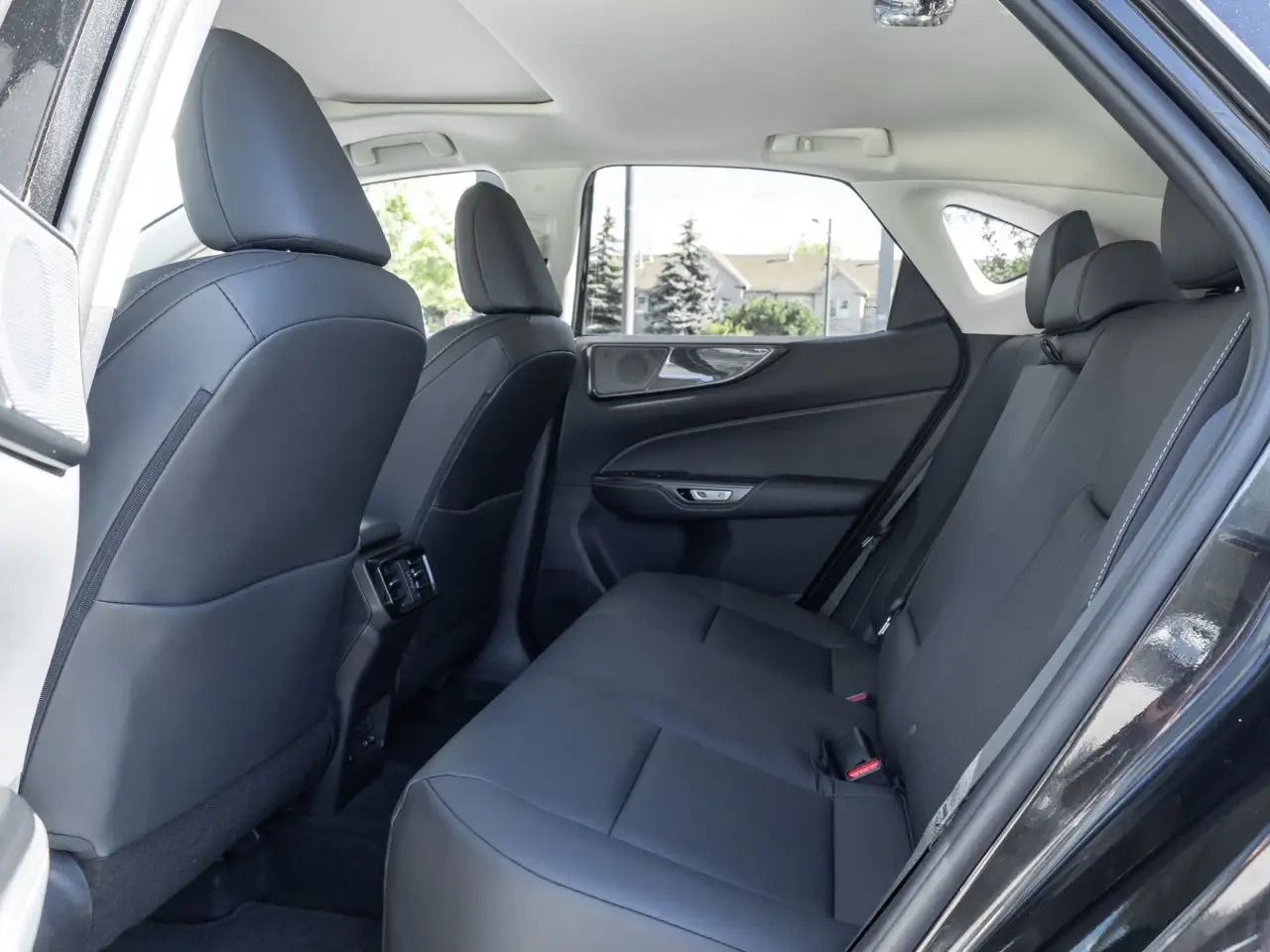 Lexus NX - Image 26