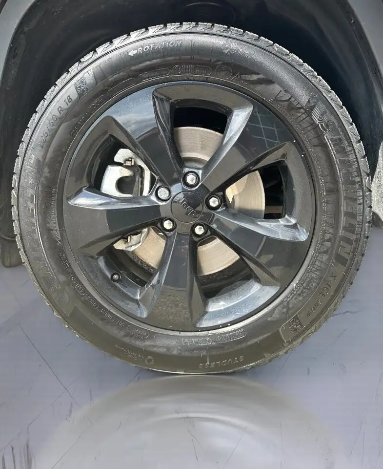 Jeep Cherokee - Image 10