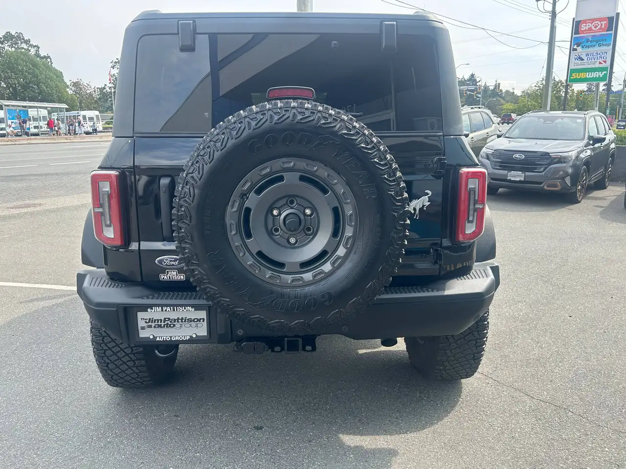 Ford Bronco - Image 16