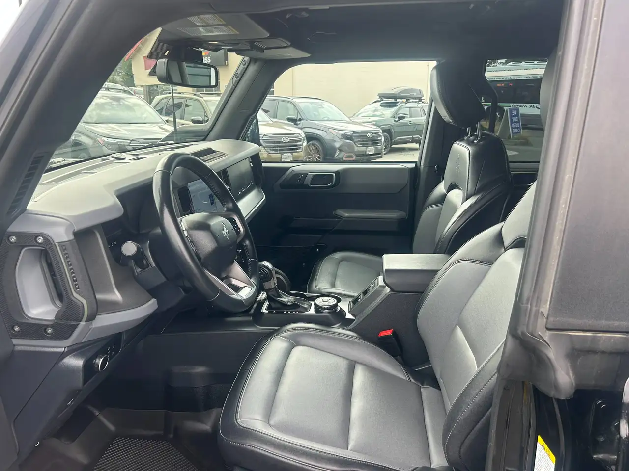 Ford Bronco - Image 11