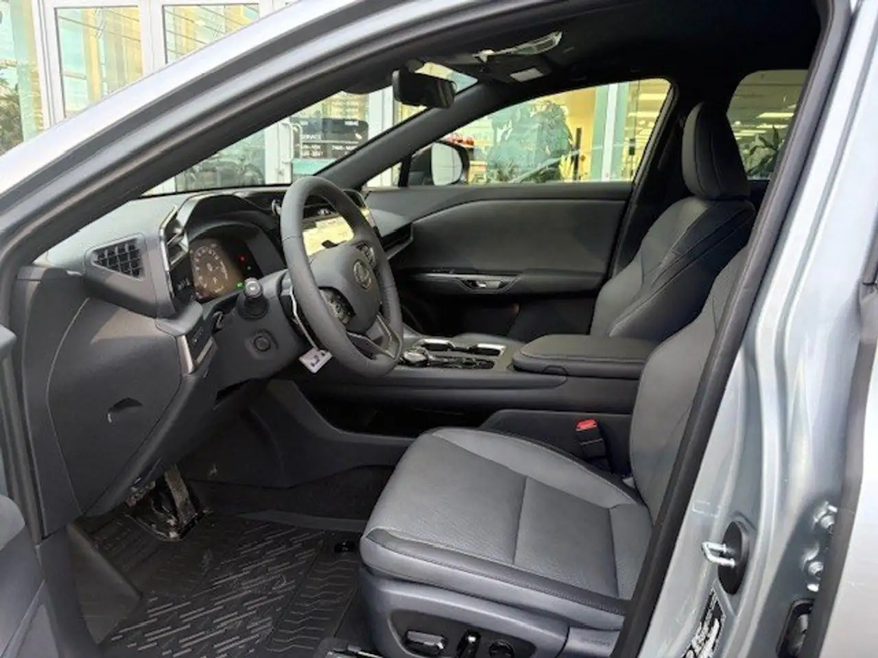 Lexus RZ - Image 20