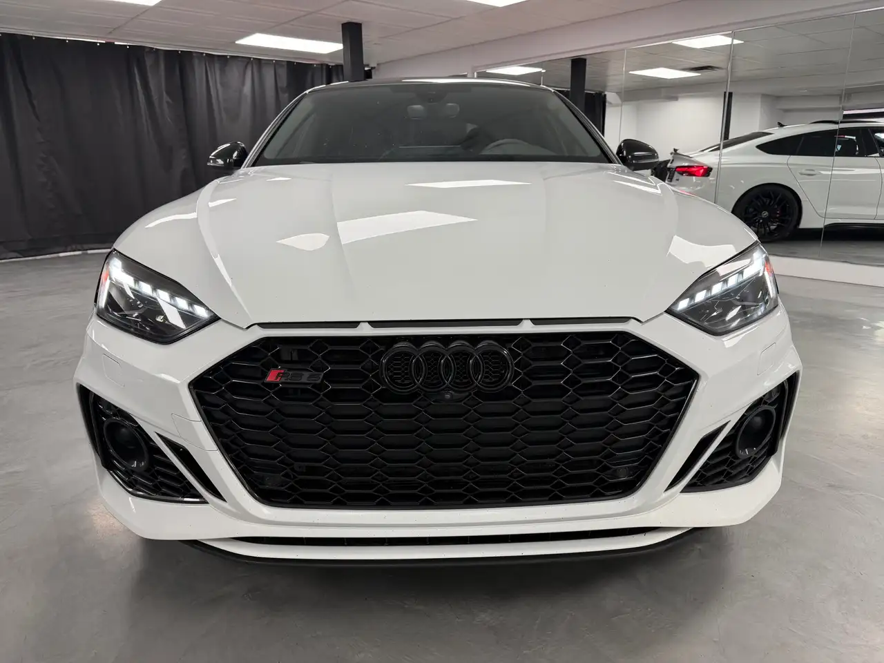 Audi RS5 - Image 6