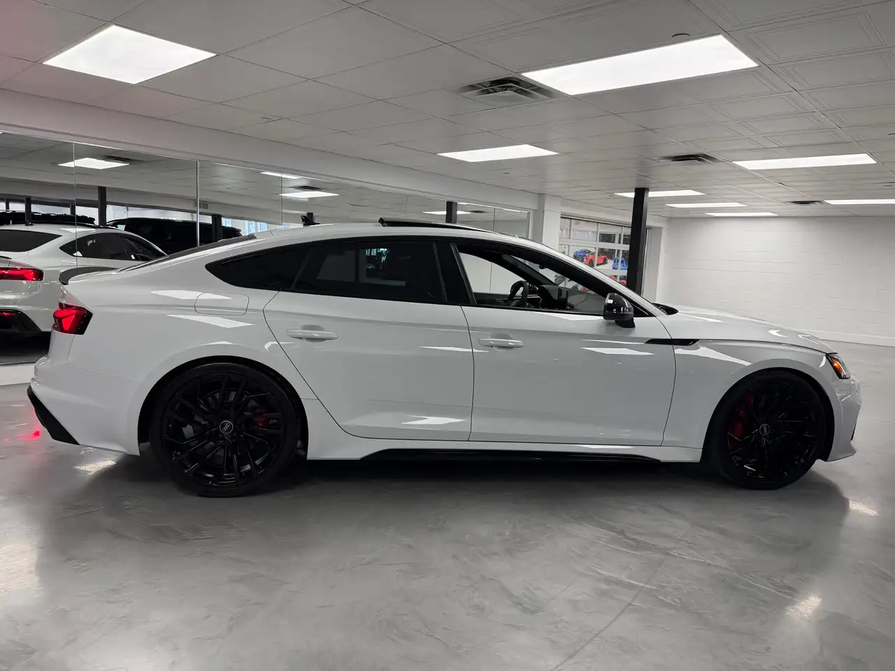 Audi RS5 - Image 8
