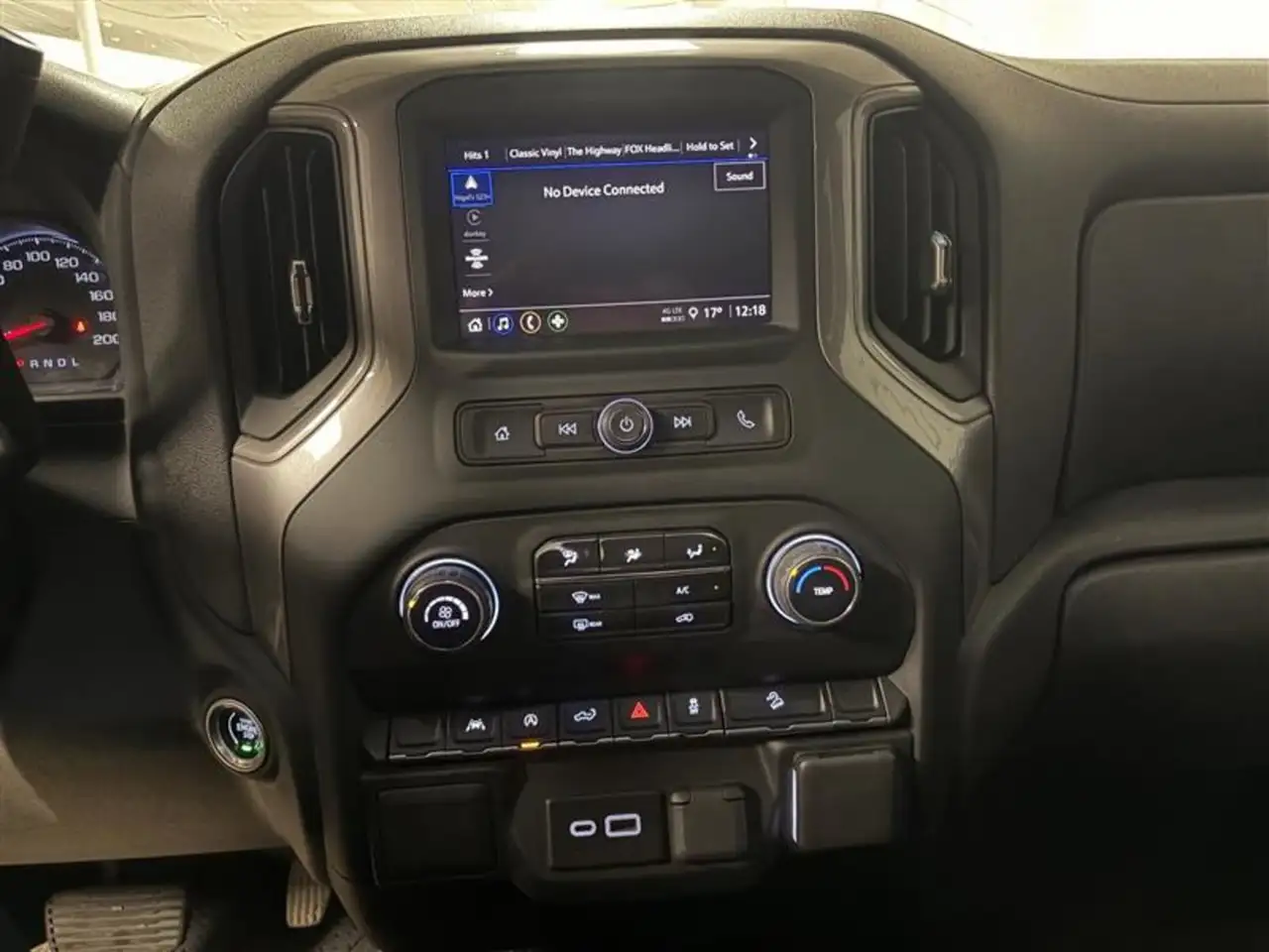 Chevrolet Silverado 1500 - Image 19