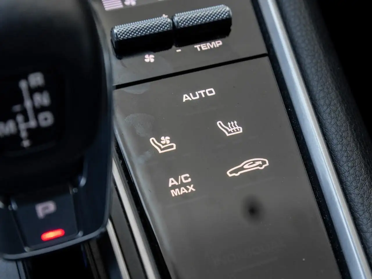 Porsche Panamera - Image 21