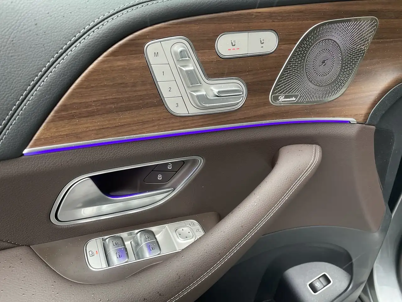 Mercedes-Benz GLE - Image 21