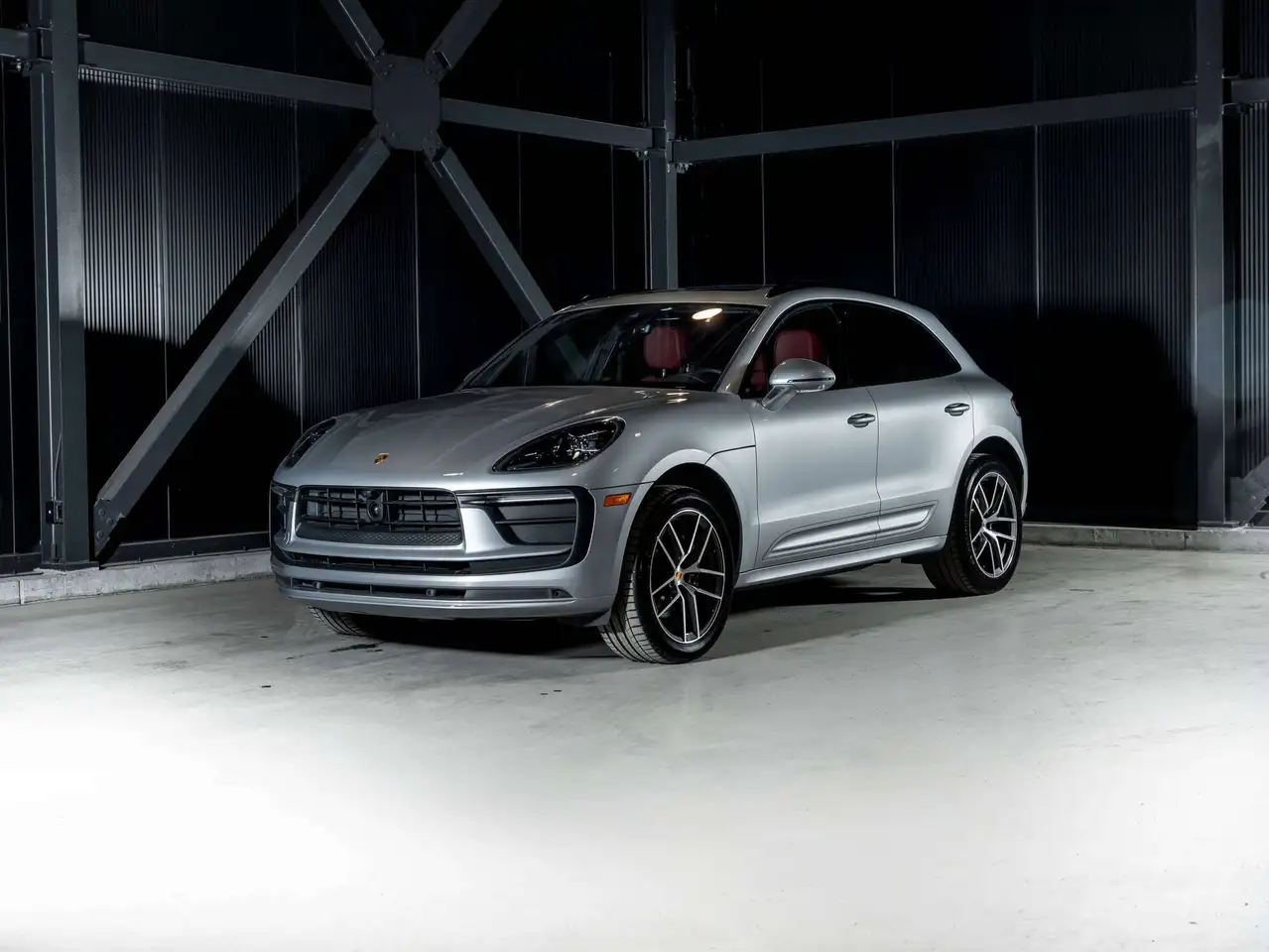 Porsche Macan - Image 1