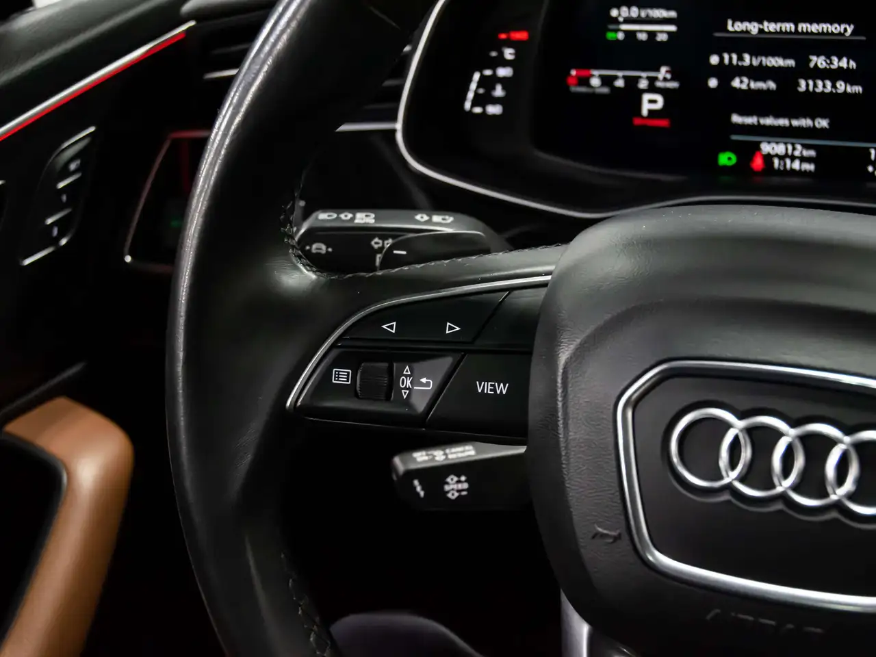 Audi Q7 - Image 17