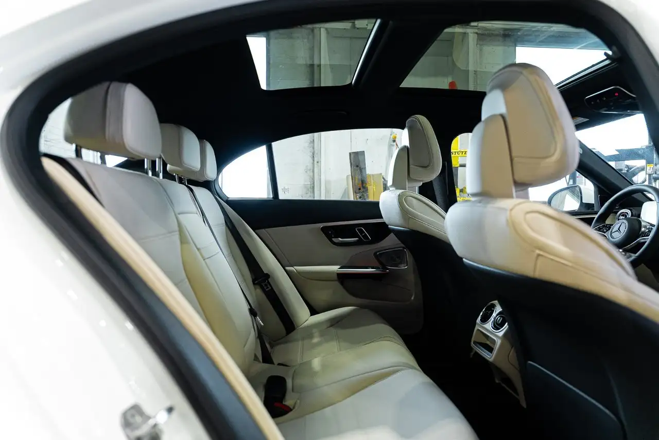 Mercedes-Benz C-Class - Image 21