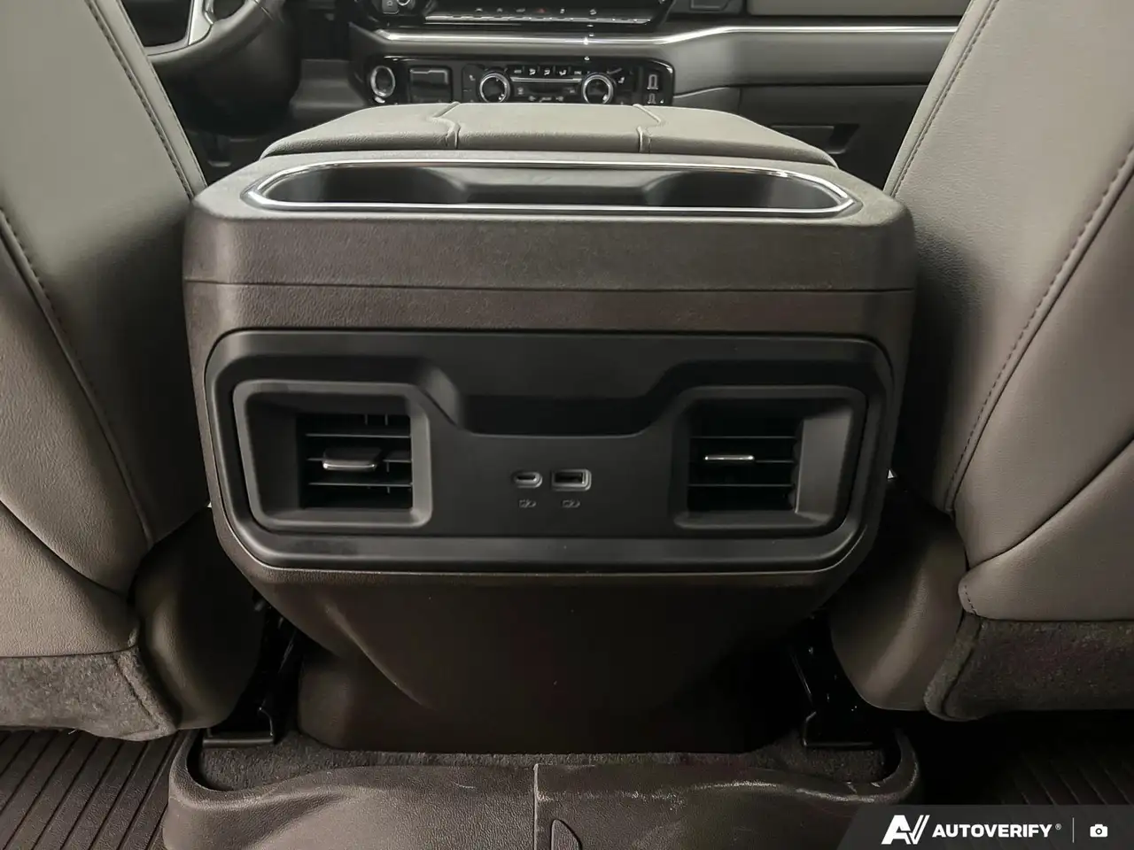 Chevrolet Silverado 1500 - Image 27