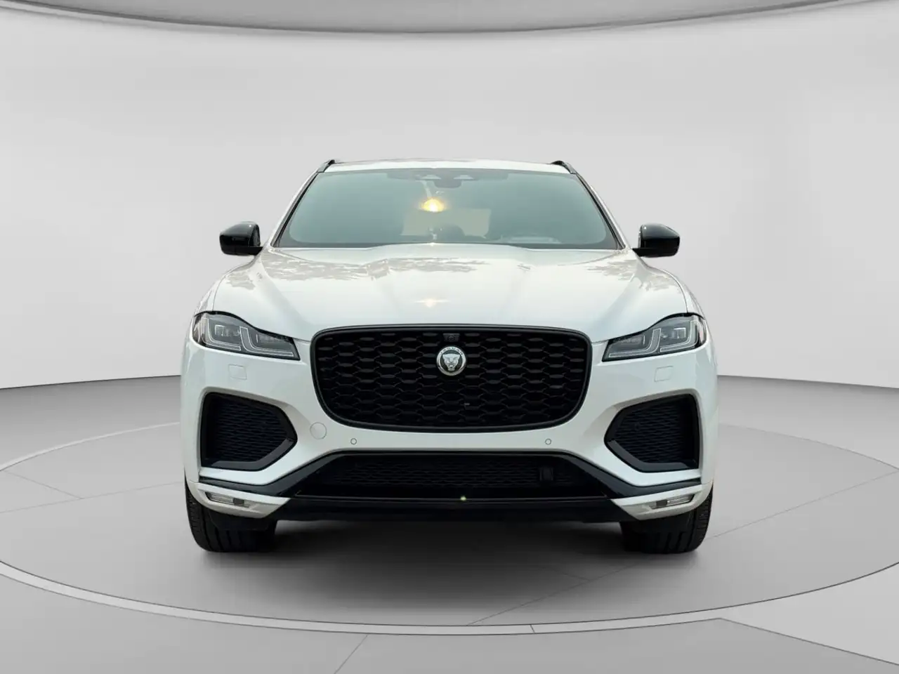 Jaguar F-Pace - Image 8