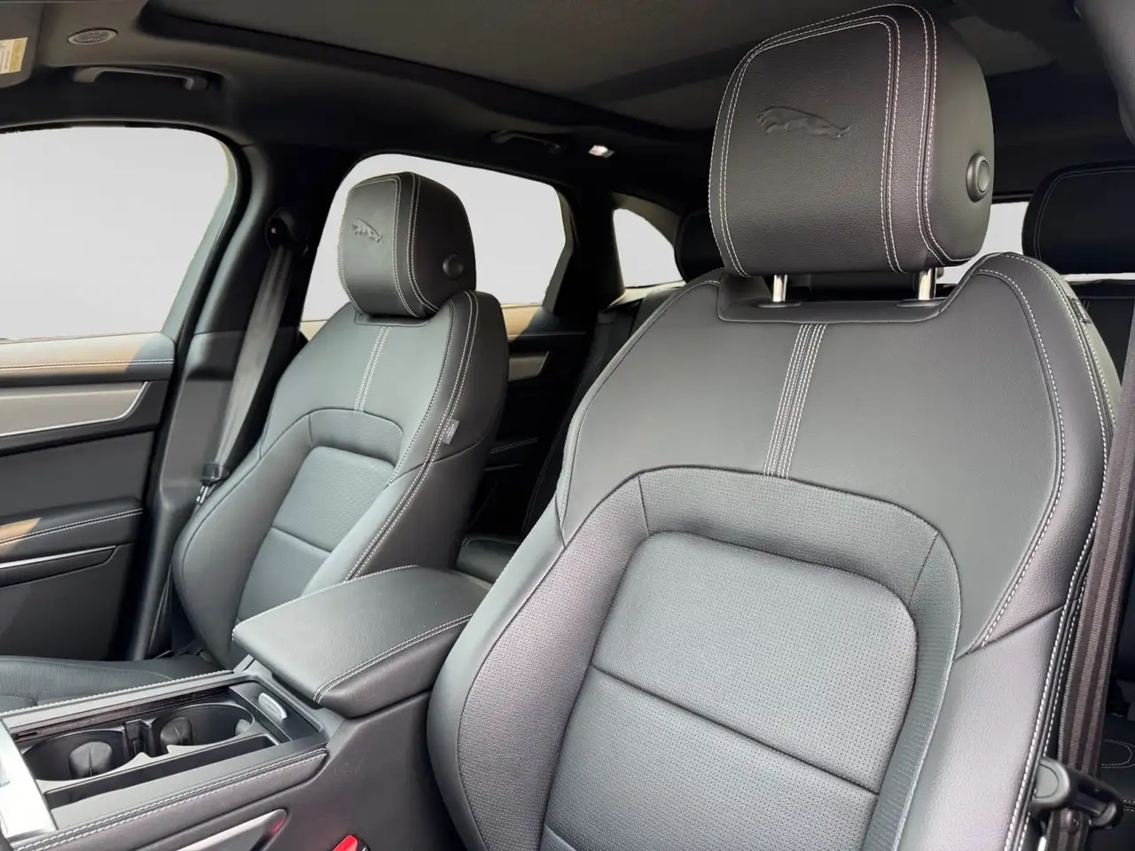 Jaguar F-Pace - Image 10