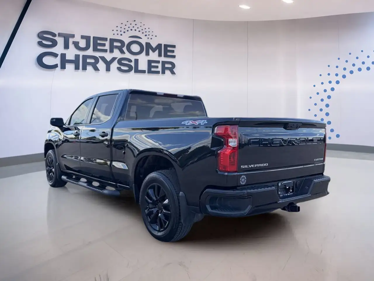 Chevrolet Silverado 1500 - Image 7
