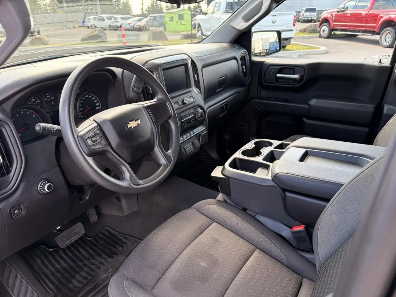 Chevrolet Silverado 1500 - Image 11