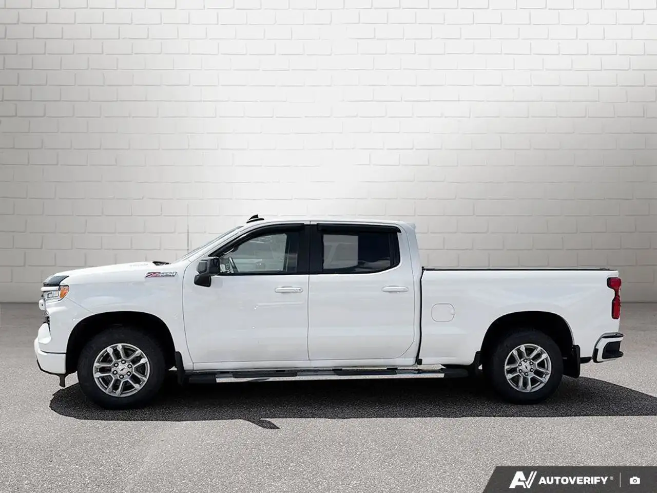Chevrolet Silverado 1500 - Image 2