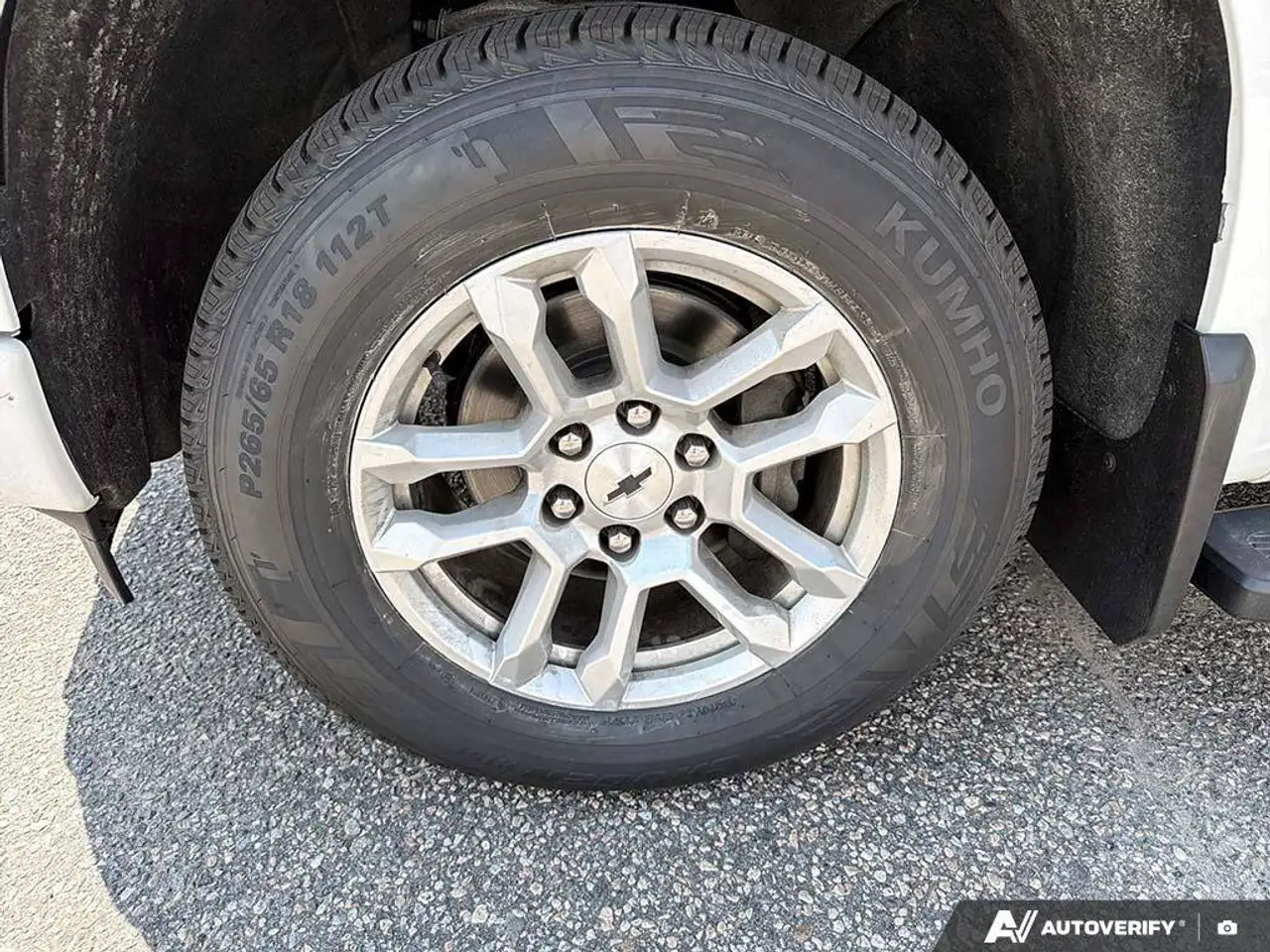Chevrolet Silverado 1500 - Image 9