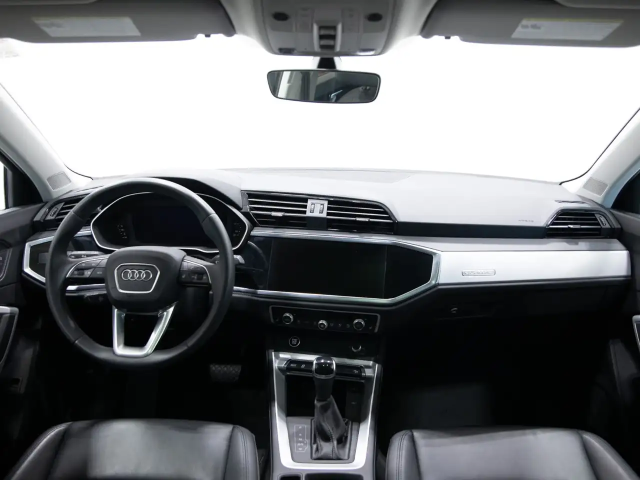 Audi Q3 - Image 20