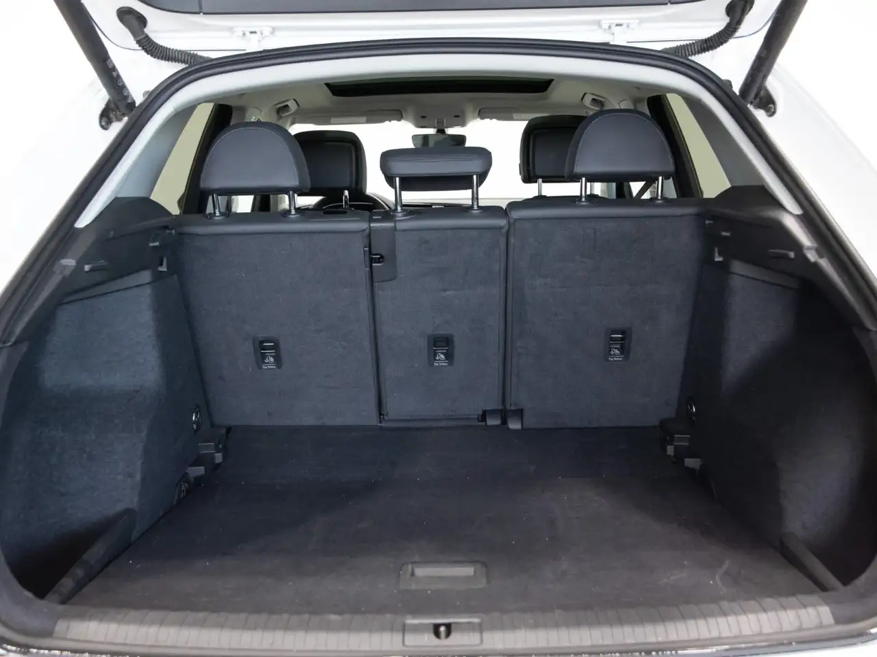 Audi Q3 - Image 35