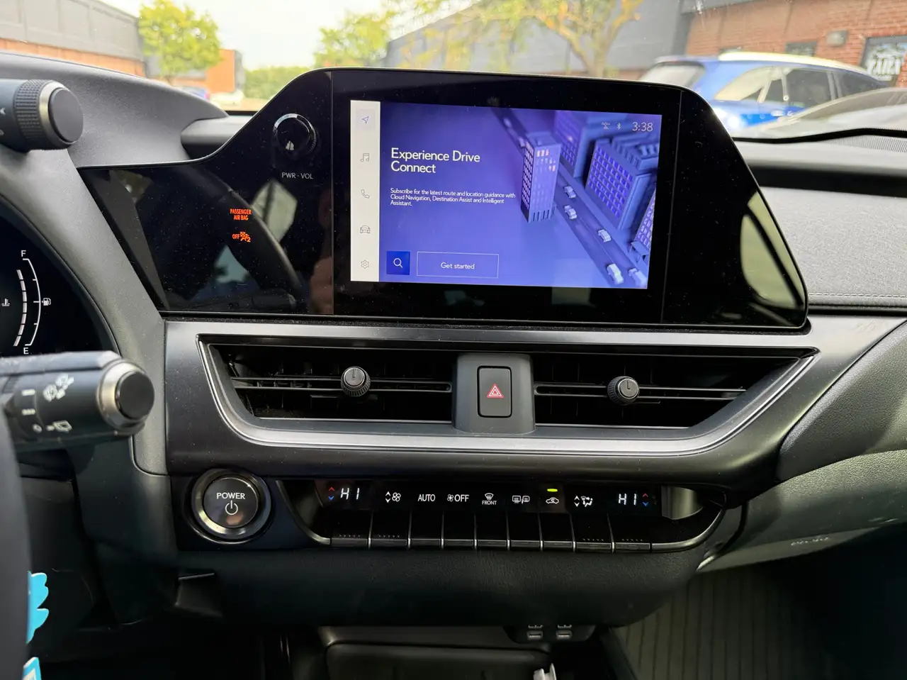 Lexus UX - Image 15