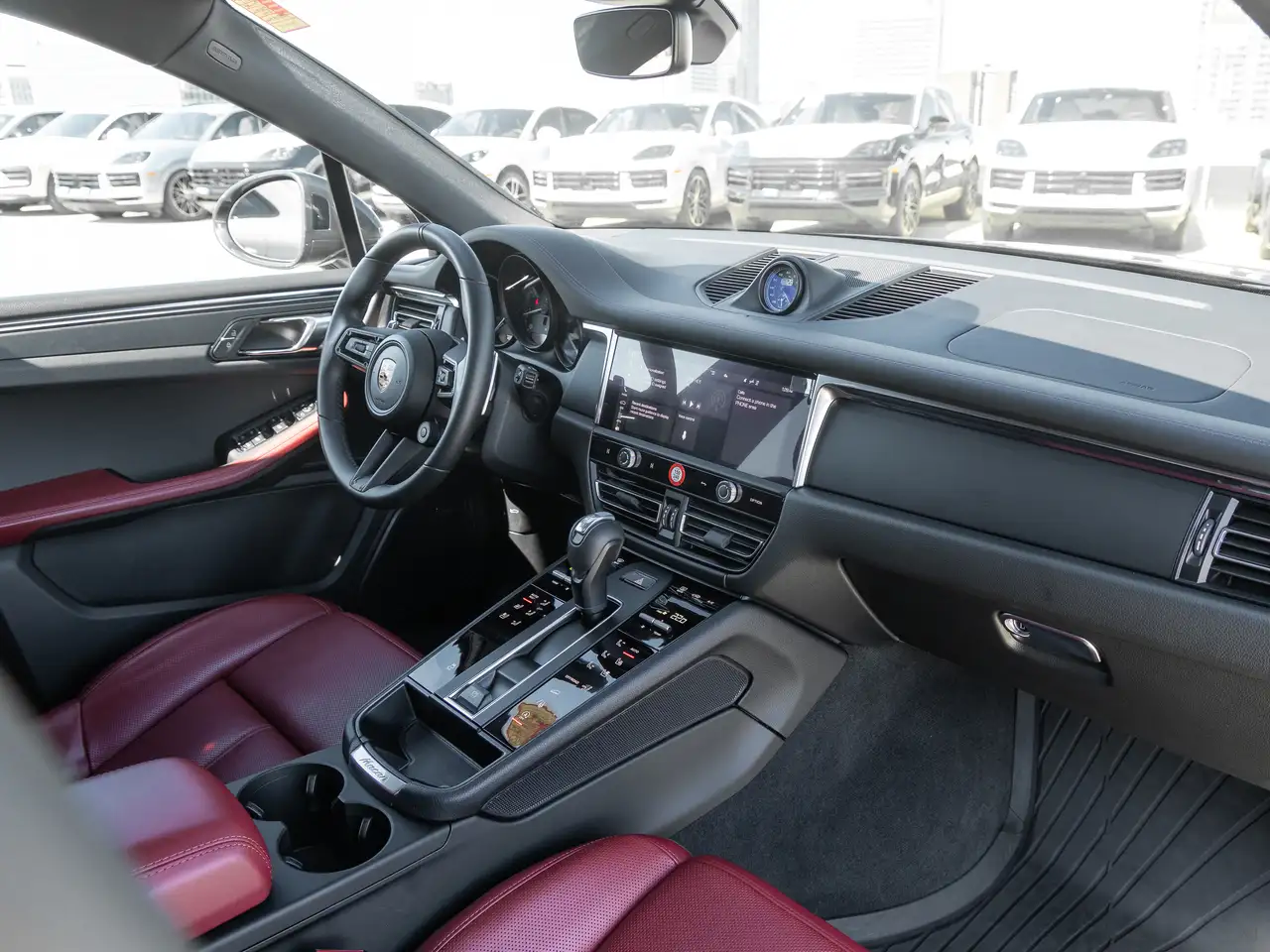 Porsche Macan - Image 28