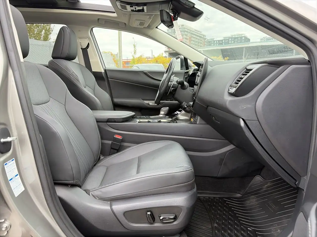 Lexus NX - Image 32