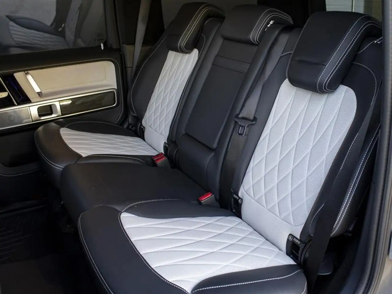 Mercedes-Benz G-Class - Image 20