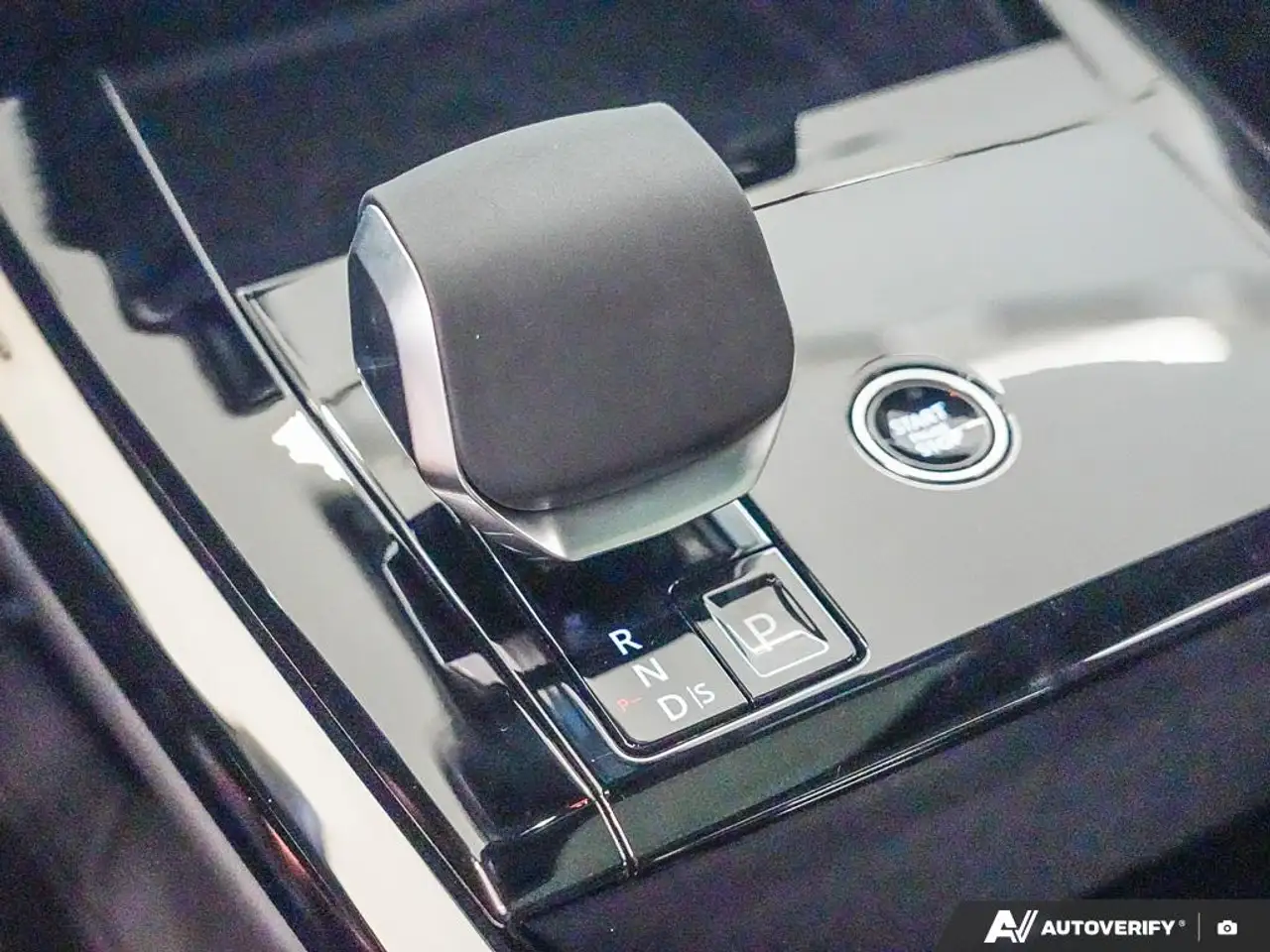 Land Rover Range Rover Sport - Image 18