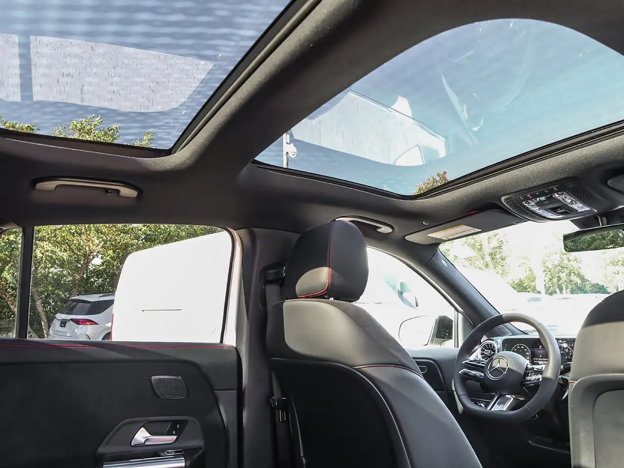 Mercedes-Benz GLA - Image 16