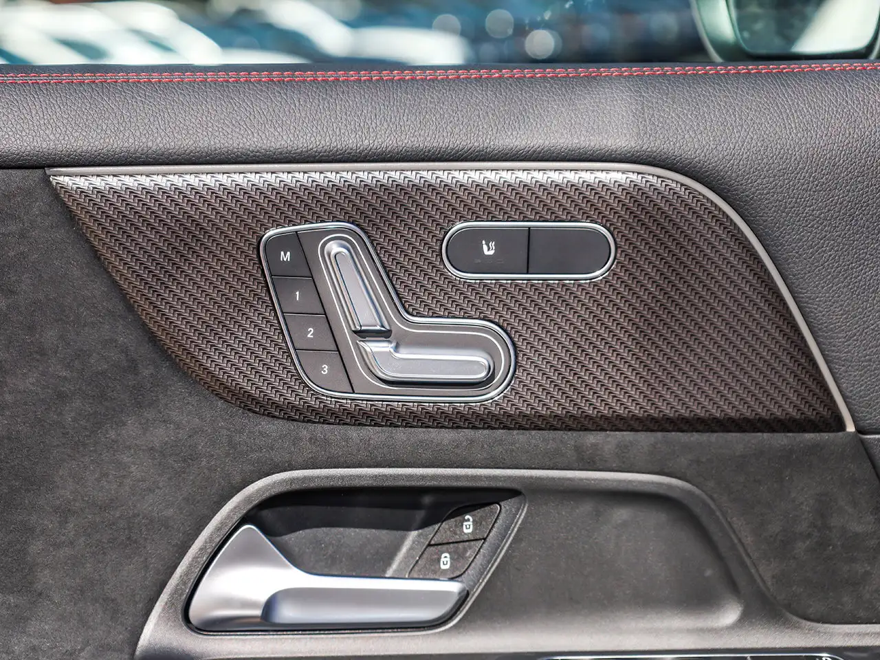 Mercedes-Benz GLA - Image 18