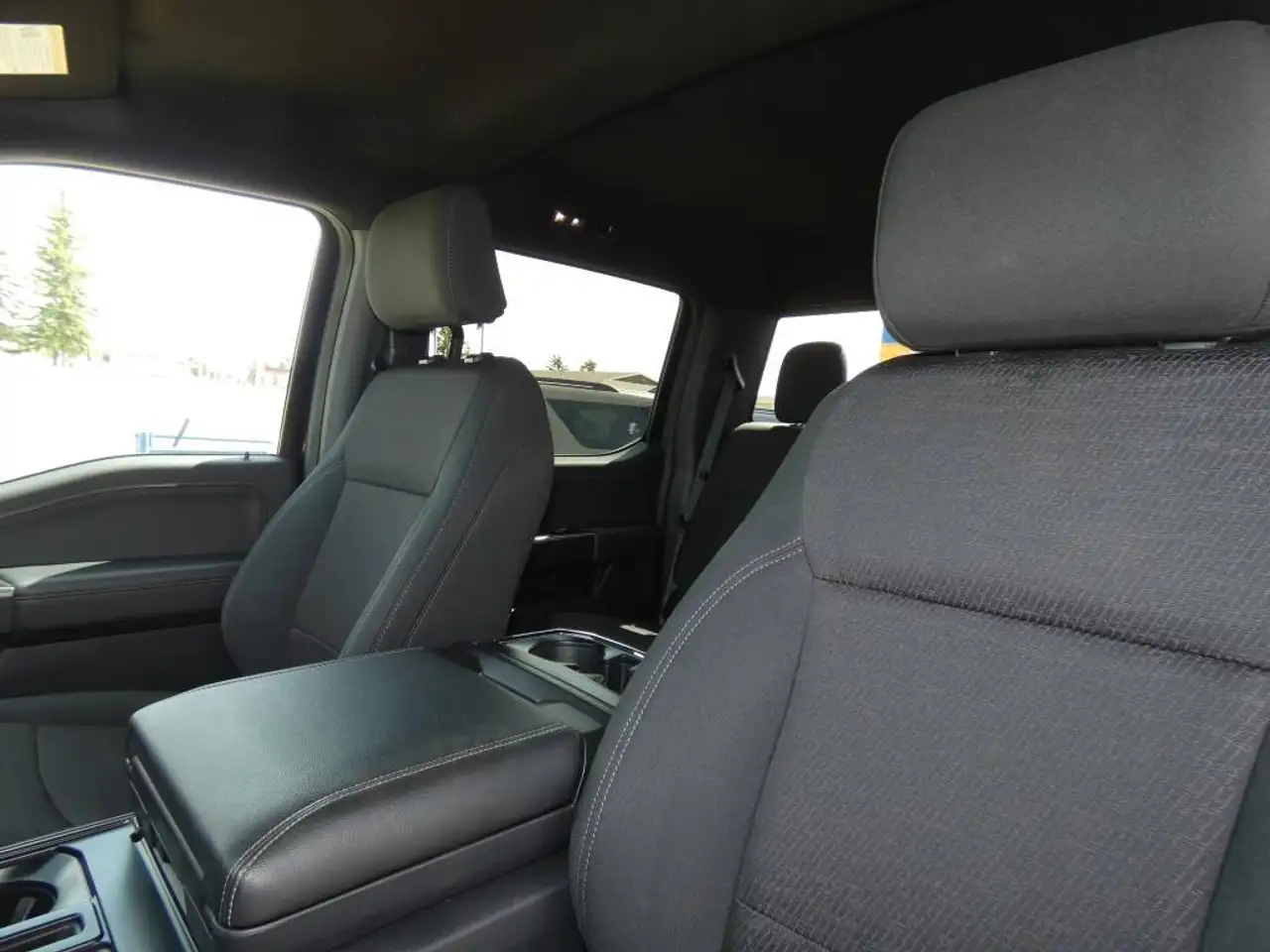 Ford F-150 - Image 11
