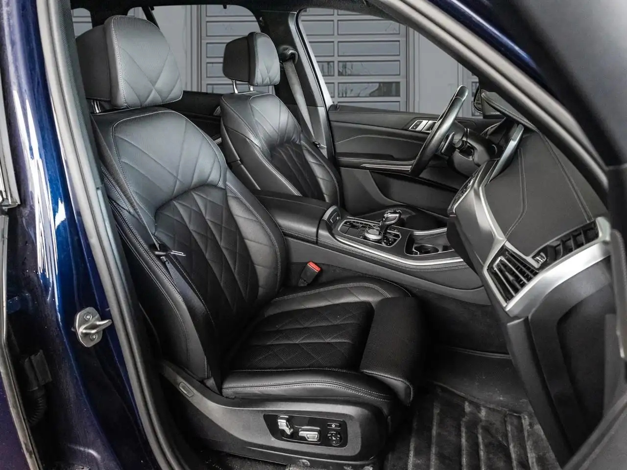 BMW X5 - Image 33