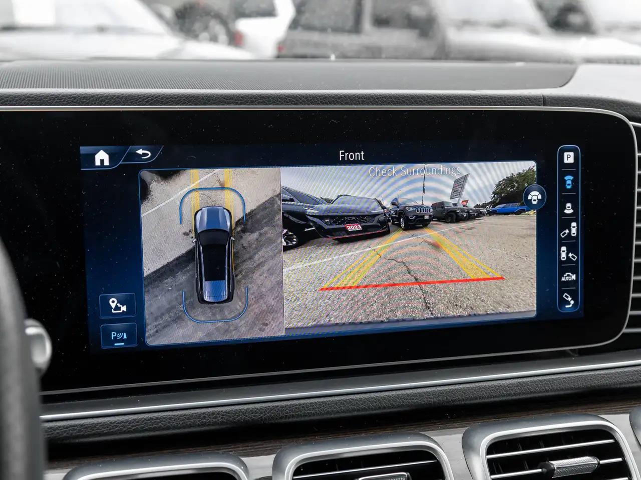 Mercedes-Benz GLS - Image 18