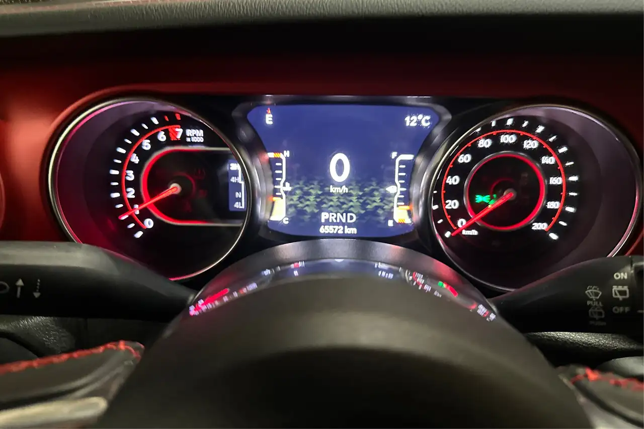 Jeep Wrangler - Image 17
