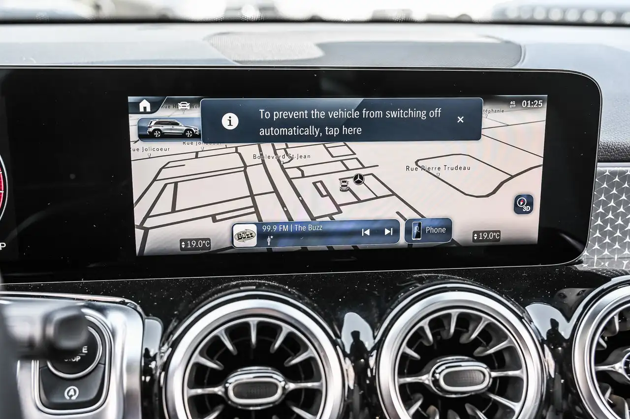 Mercedes-Benz GLB - Image 25