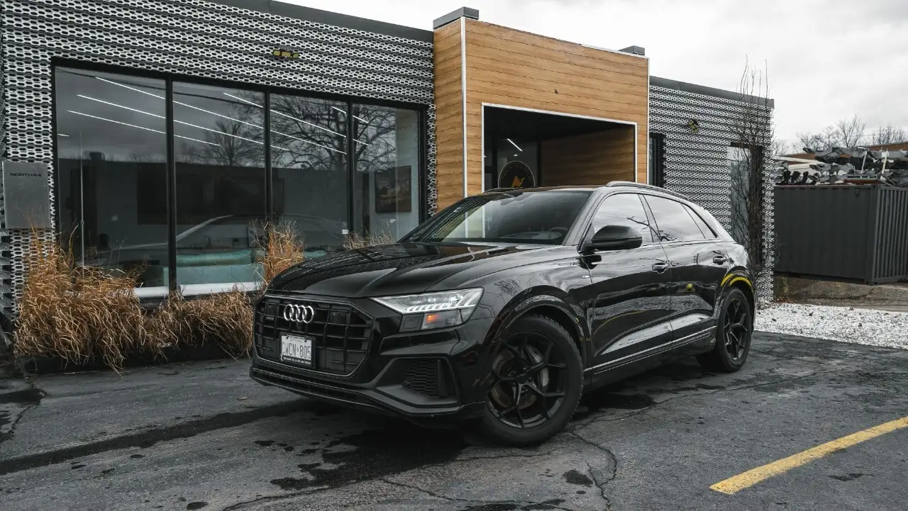 Audi Q8 - Image 2