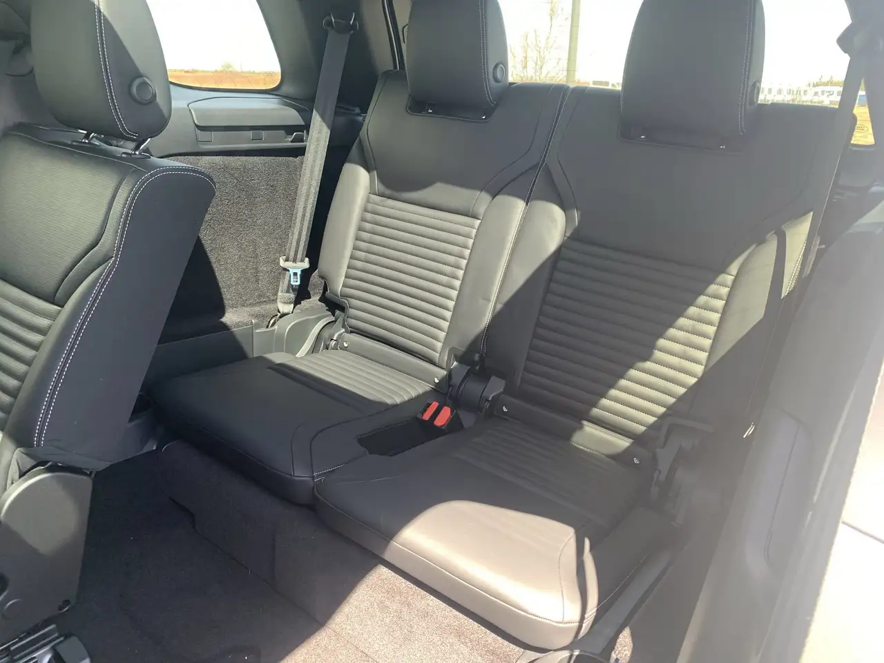 Land Rover Discovery - Image 24