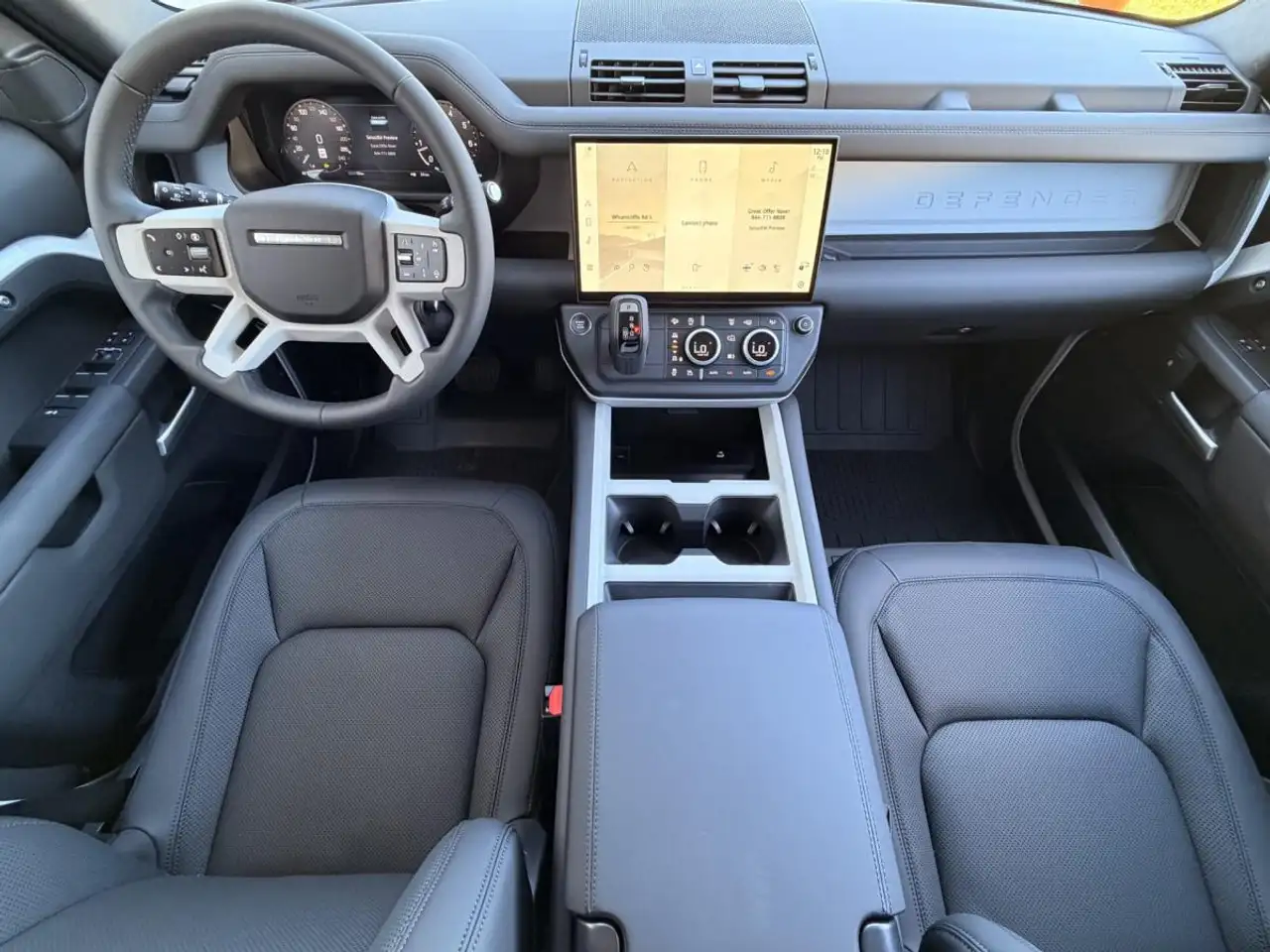 Land Rover Defender - Image 30