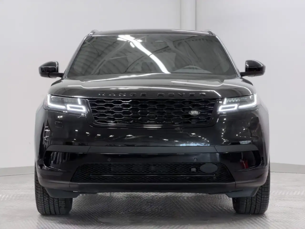 Land Rover Range Rover Velar - Image 8